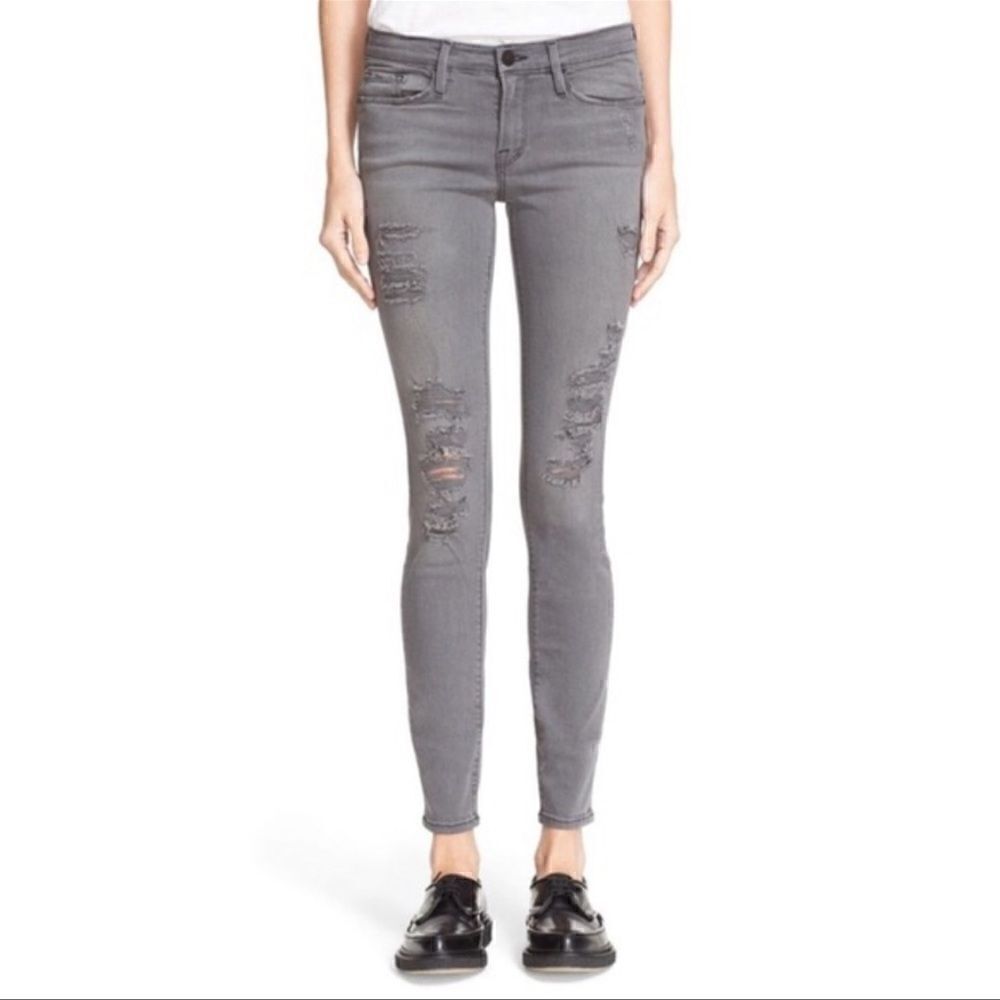 Frame Denim Le Skinny de Jeanne in distressed grey.